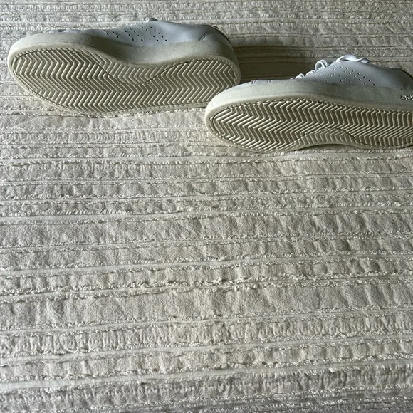 Women’s Adidas Advantage White & Gold Court Shoes - Picture 6 of 6